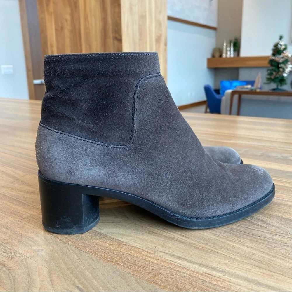 Aquatalia - Women’s Grey Suede Ankle heel Boots, Size 7